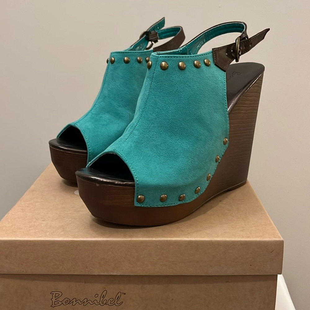 Bonnibel Nancee Wedge Sandal / Sea Green / size 6.5